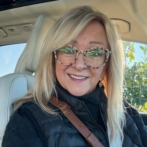 Meet your Posher, Amy